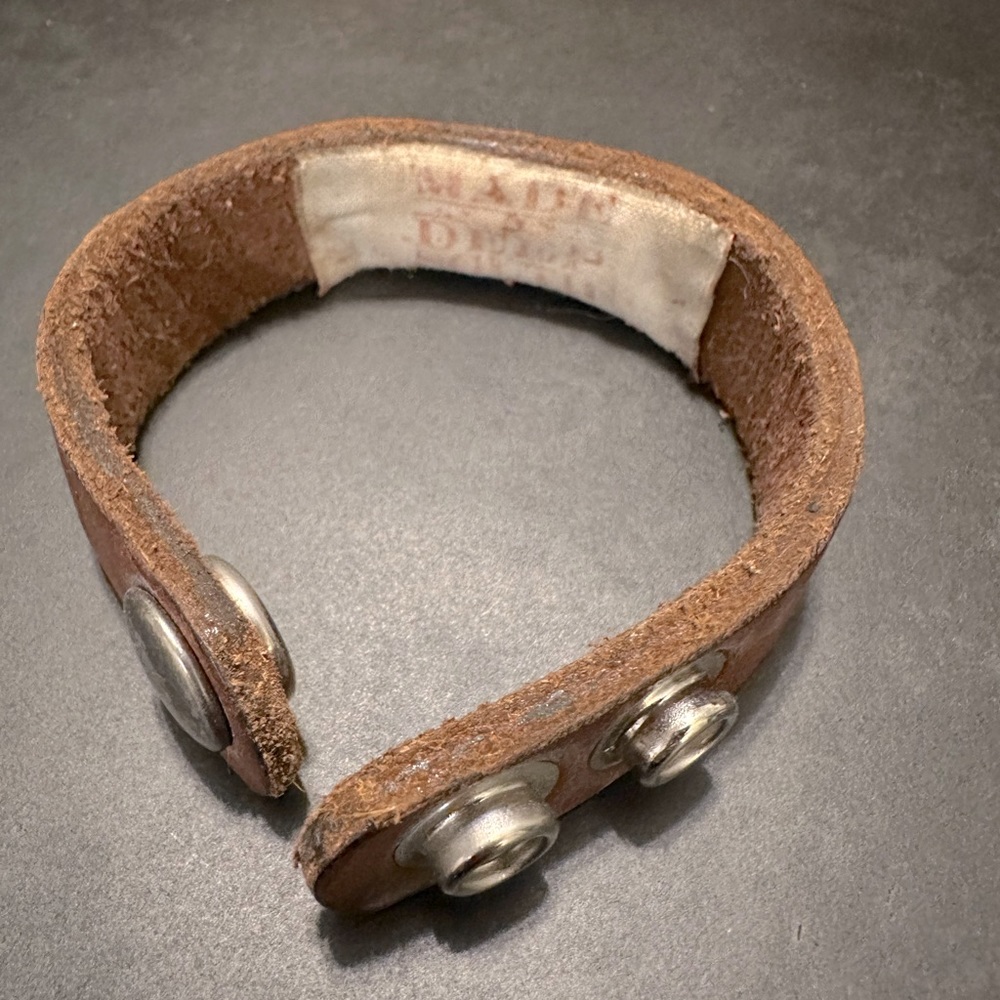 Made in the Deep South distressed leather and vintage brooch cuff - Picture 3 of 3